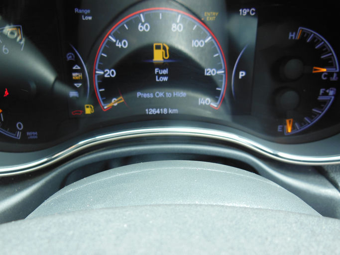 Chrysler Jeep Cheroke photo 4