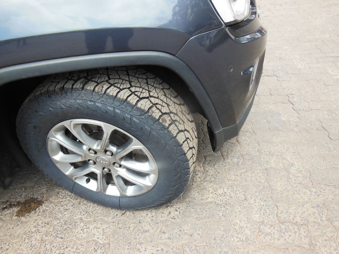 Chrysler Jeep Cheroke photo 5