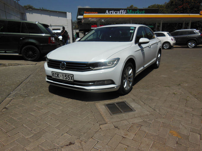 2016 Volkswagen Passat 