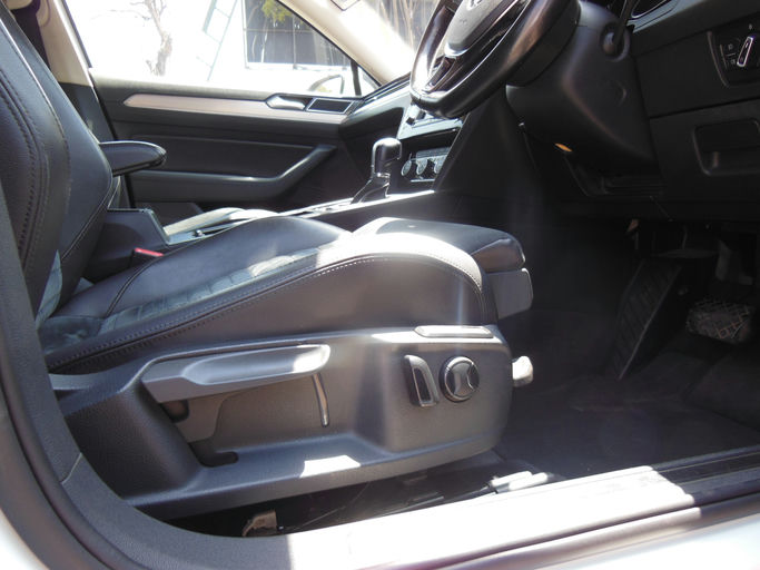 Volkswagen Passat  photo 6