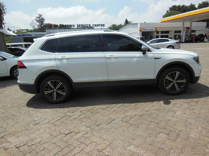Volkswagen Tiguan Allspace photo 4