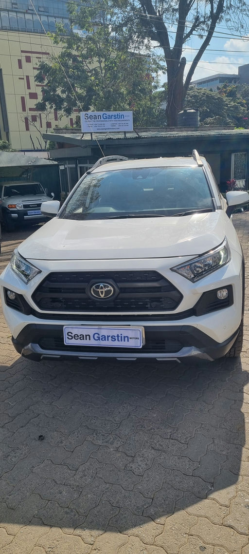 Toyota RAV4 Adventure Off Road Package photo 2